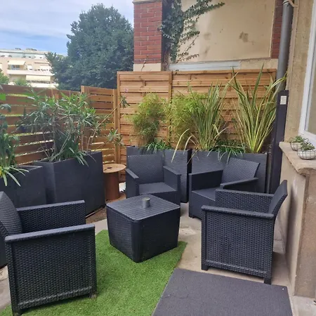 Spacieux appartement en centre ville avec terrasse Villefranche-sur-Saône Extérieur photo
