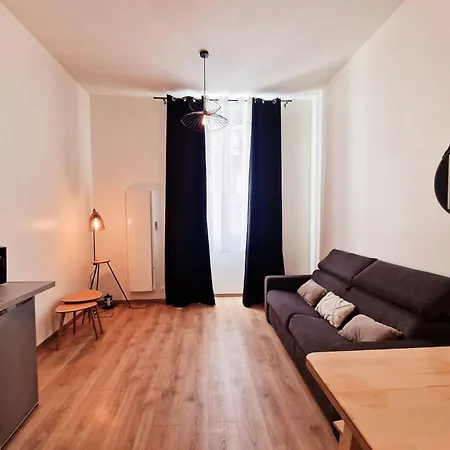 Spacieux appartement en centre ville avec terrasse Villefranche-sur-Saône Extérieur photo