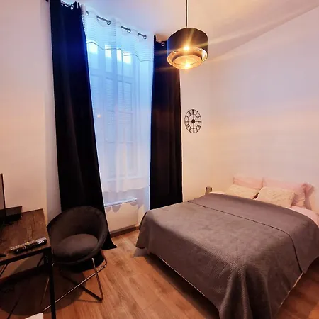 Spacieux appartement en centre ville avec terrasse Villefranche-sur-Saône Extérieur photo